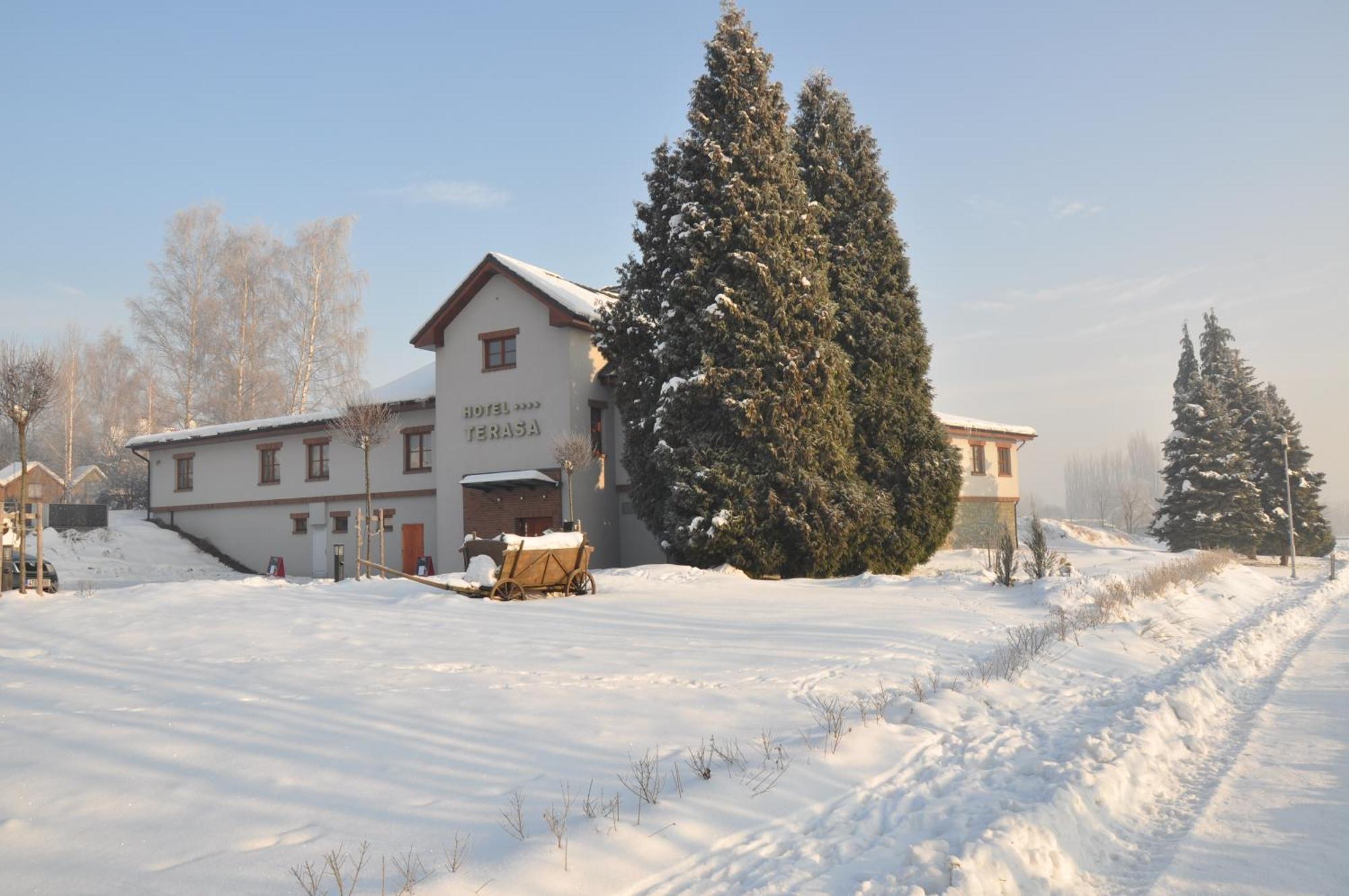 Hotel Terasa Frydek-Mistek Exterior photo